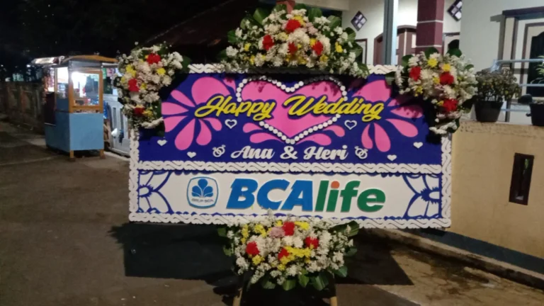 Karangan Bunga Happy Wedding 2x1m