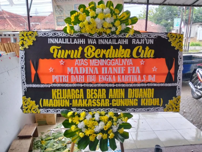 Karangan bunga duka cita bunga atas bawah ukuran 2mx1m - toko bunga kuningan