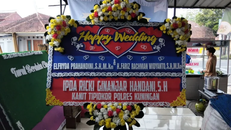 bungaKarangan bunga happy wedding 2mx125 bunga 4 titik | toko bunga kuningan