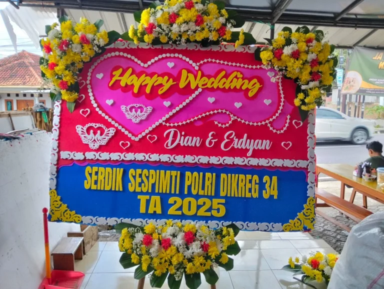 Karangan bunga happy wedding duka cita ukuran 2x150 bunga 4 titik - toko bunga kuningan