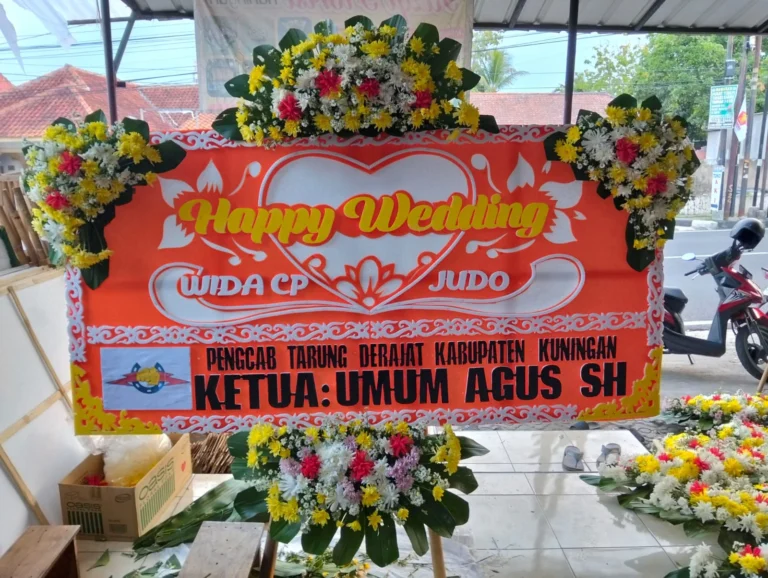 Papan Bunga Happy Wedding 2x1m bunga 4 titik