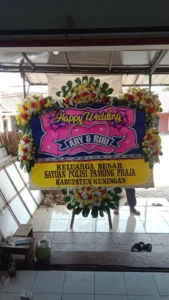 Papan bunga happy wedding